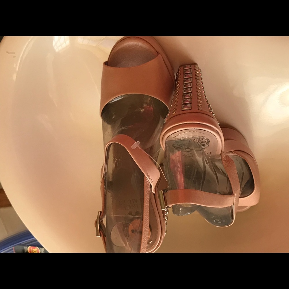 Size 7 Vince Camuto blush pink silver studded - Picture 4 of 7